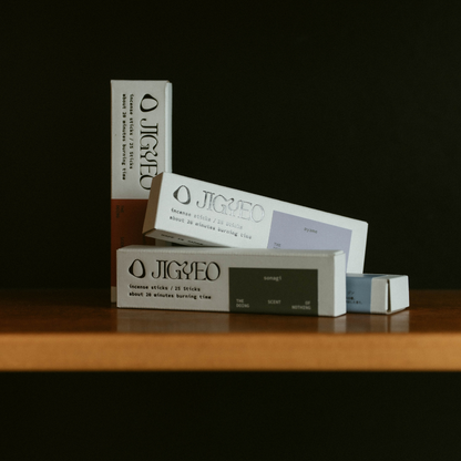 incense sticks / ayame